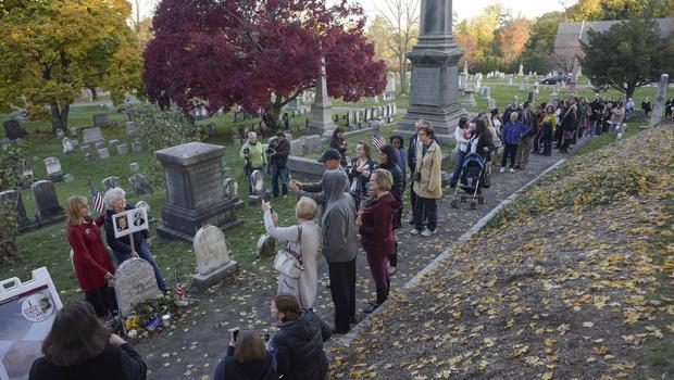 Thousands-visit-Susan-B-Anthony-grave-Election-Day-2016